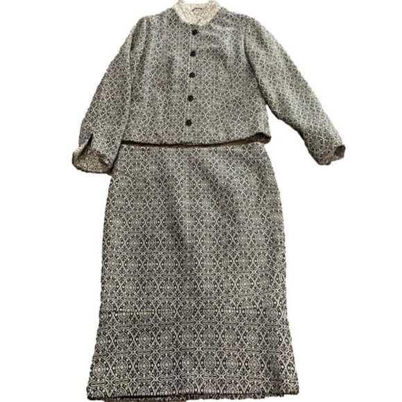 Cassis Blazer&Skirt Set - Picture 1 of 8